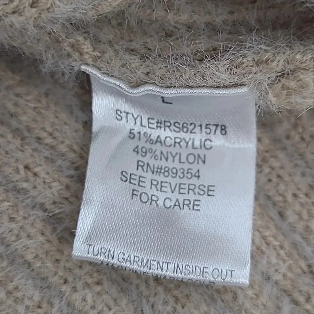 No Comment Collared Sweater - Picture 12 of 12